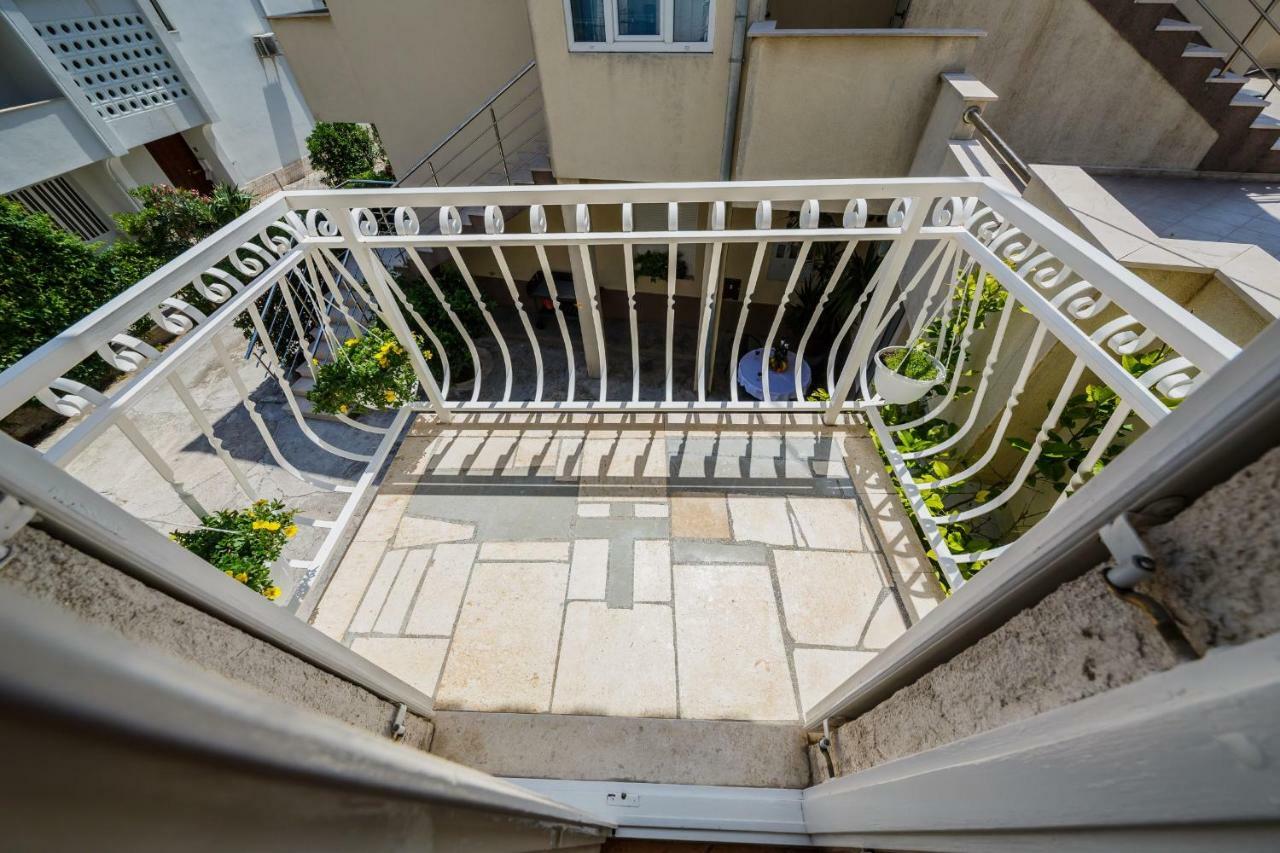 Apartments Sea Star Kastela Bagian luar foto