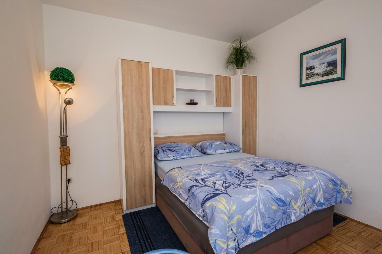 Apartments Sea Star Kastela Bagian luar foto