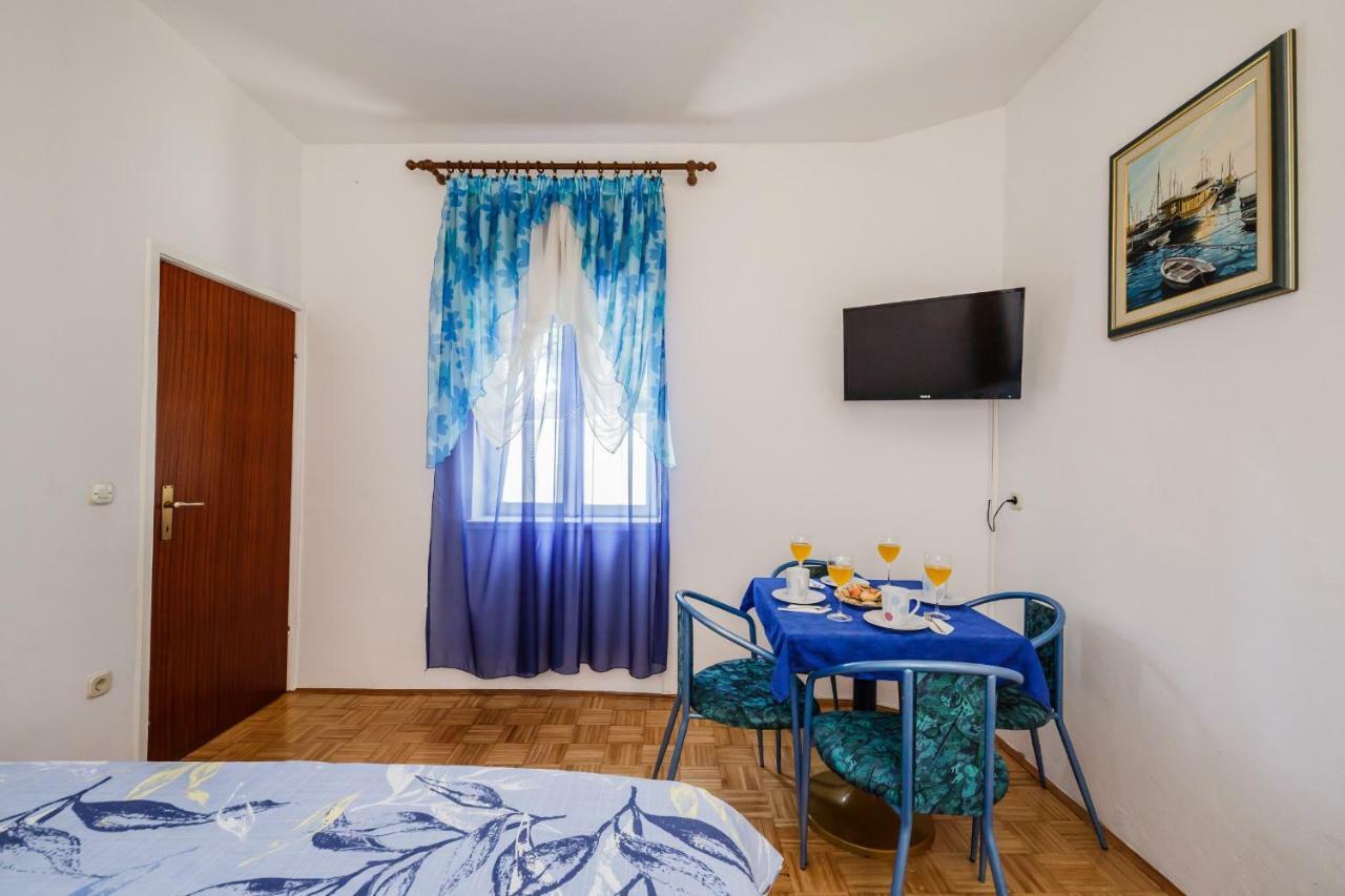 Apartments Sea Star Kastela Bagian luar foto