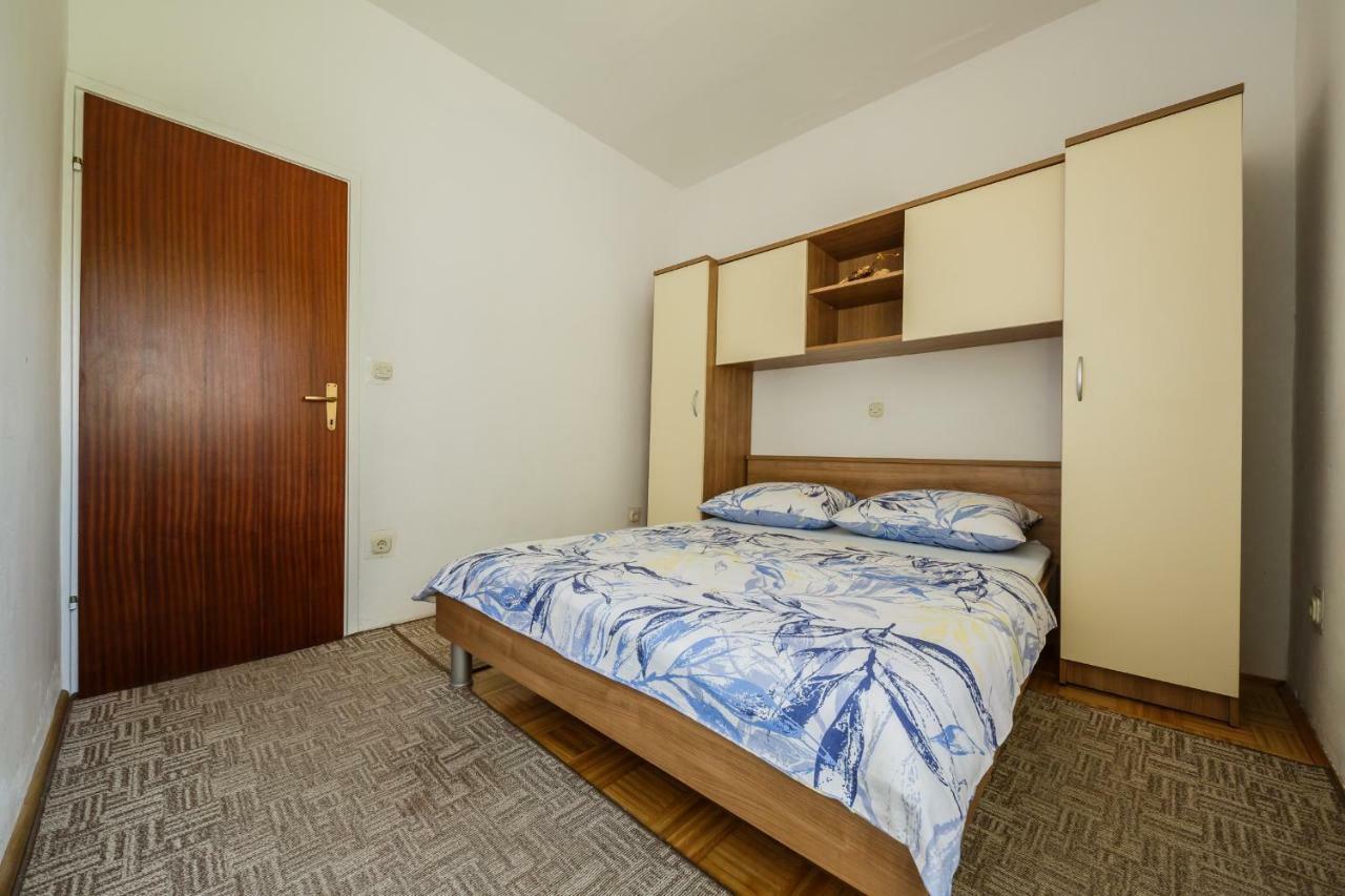 Apartments Sea Star Kastela Bagian luar foto