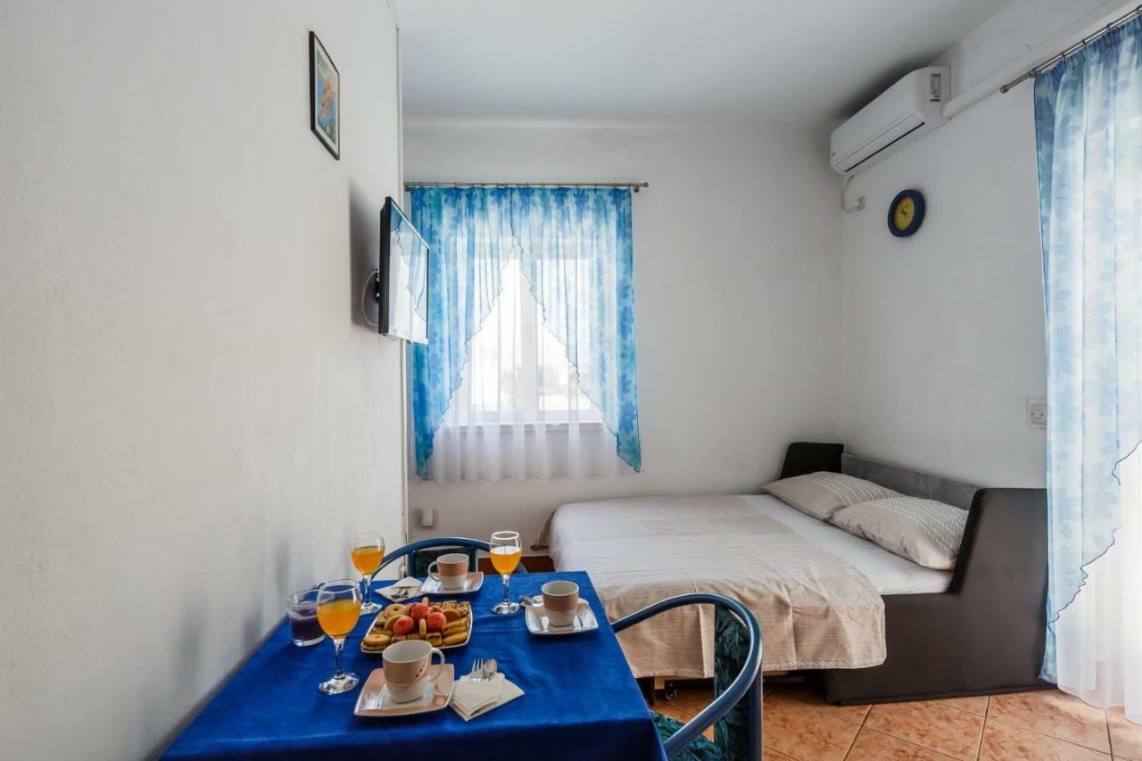Apartments Sea Star Kastela Bagian luar foto