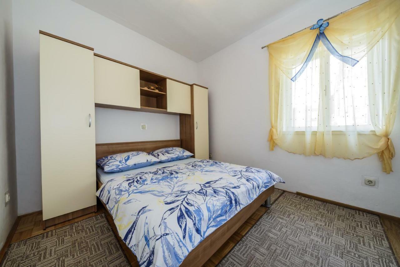 Apartments Sea Star Kastela Bagian luar foto