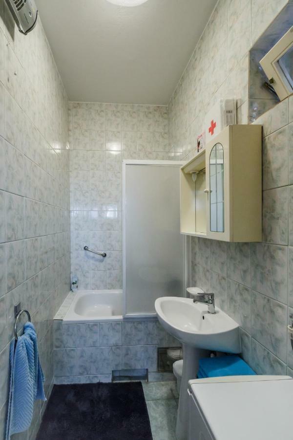 Apartments Sea Star Kastela Bagian luar foto