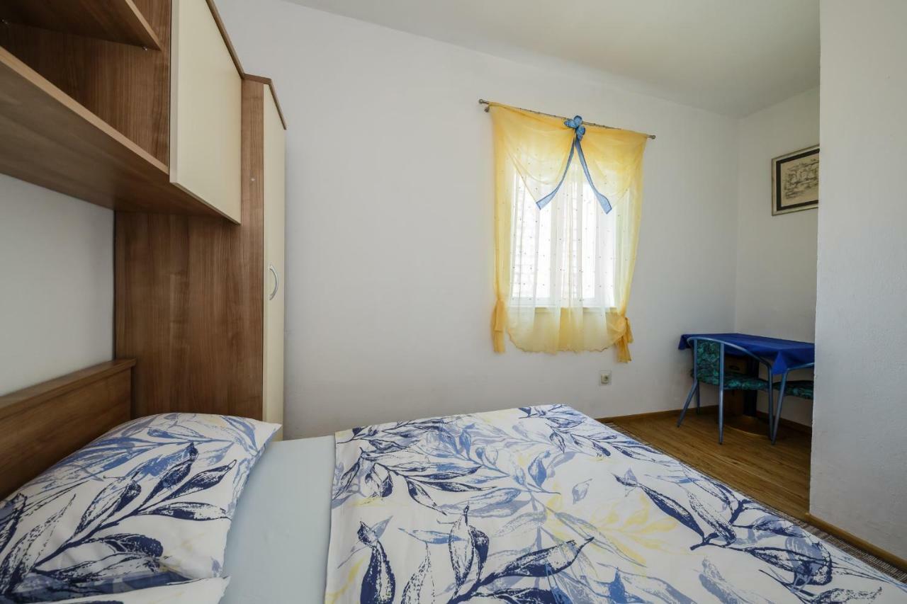 Apartments Sea Star Kastela Bagian luar foto