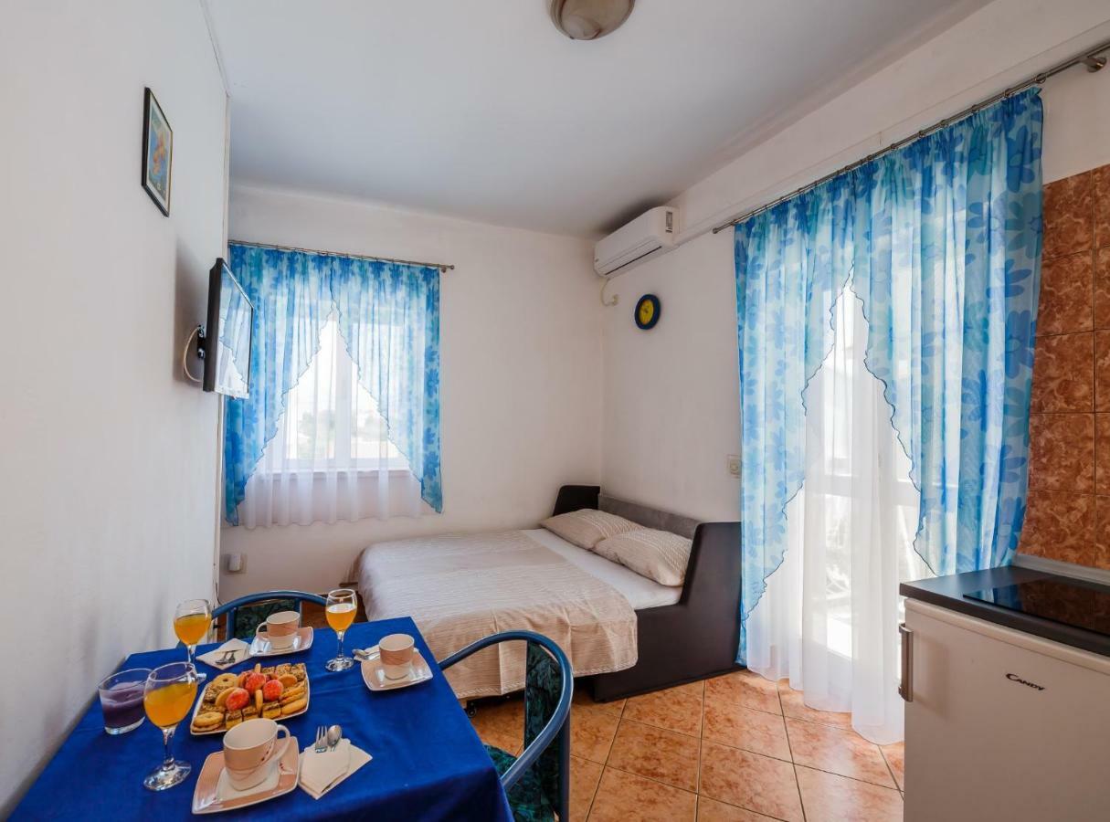 Apartments Sea Star Kastela Bagian luar foto